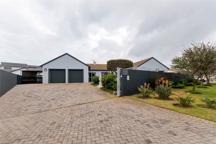 4 Bedroom Property for Sale in Country Club Western Cape
